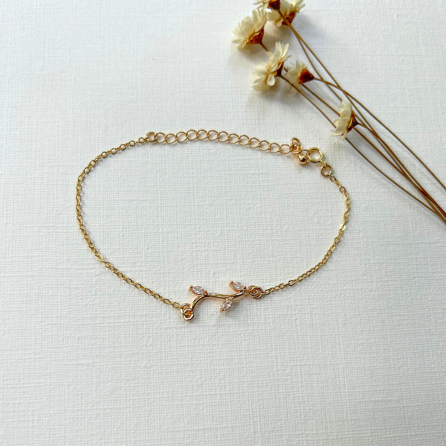 Dainty CZ Leaf Bracelet